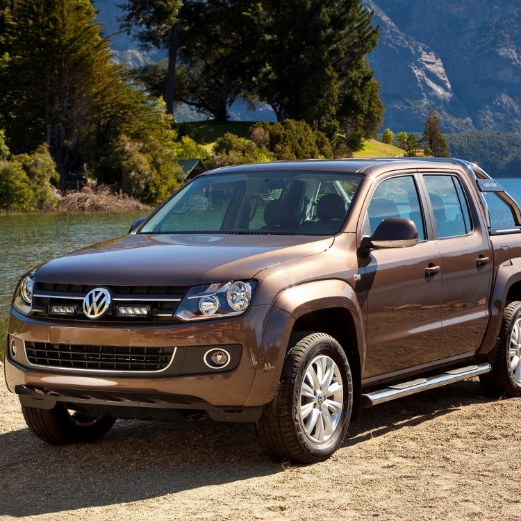 VW Amarok 2010-2015 Grille Kit - Triple-R 750