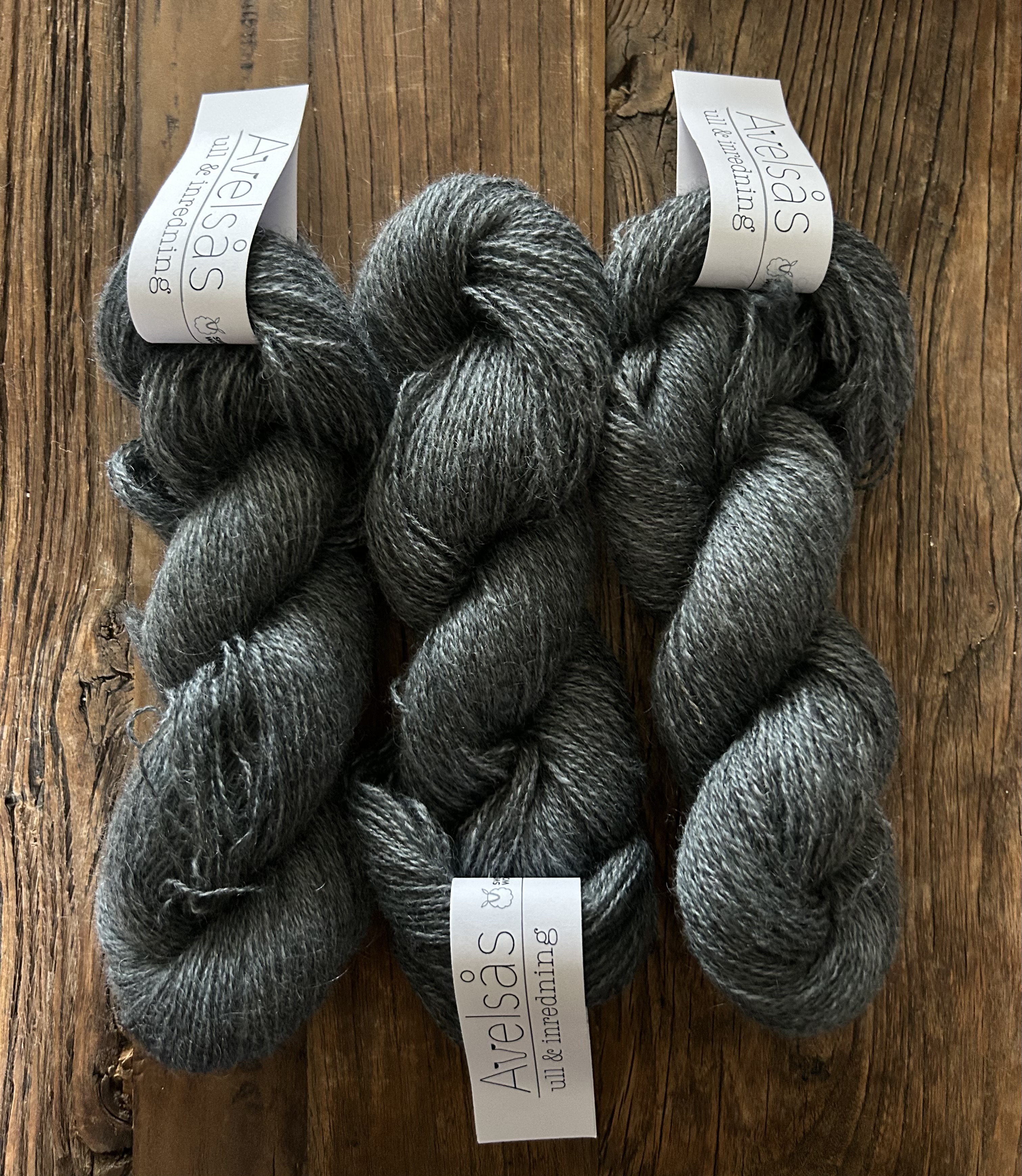 Light Blue Shimmer 2-ply Gotland Lambswool yarn - 2