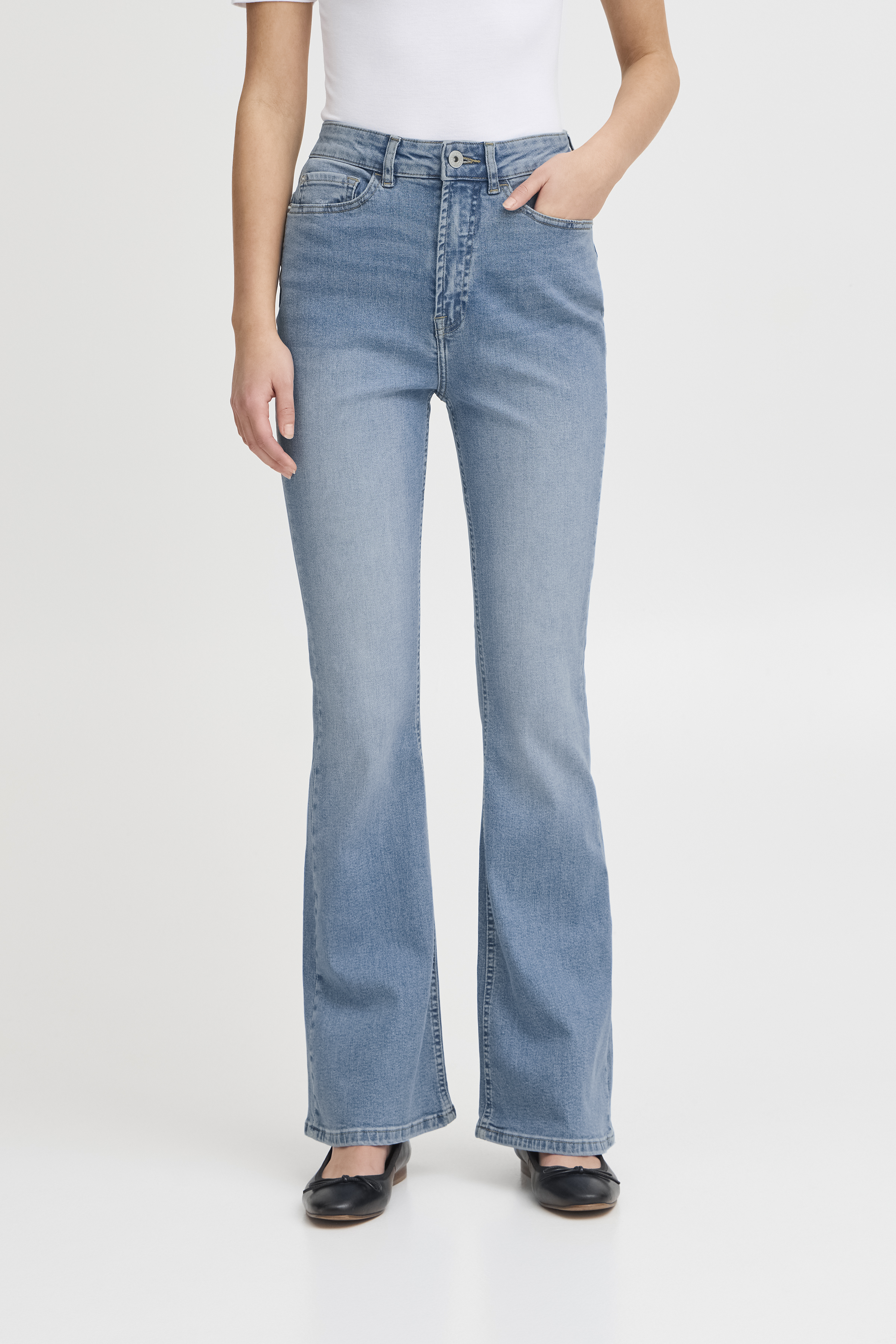 IHTWIGGY FLAIRED HIGH WAIST Jeans Light blue - 7
