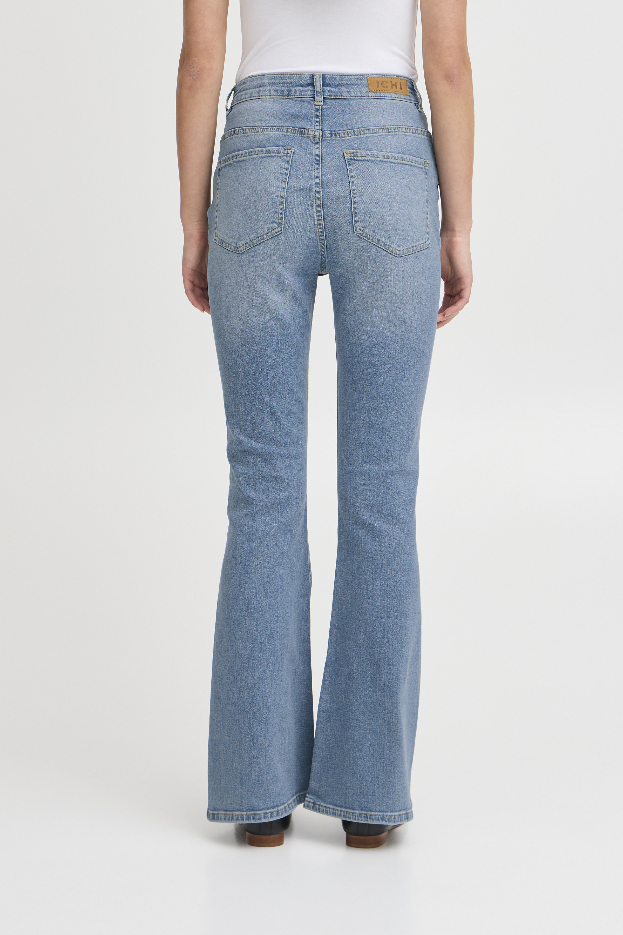 IHTWIGGY FLAIRED HIGH WAIST Jeans Light blue - 8