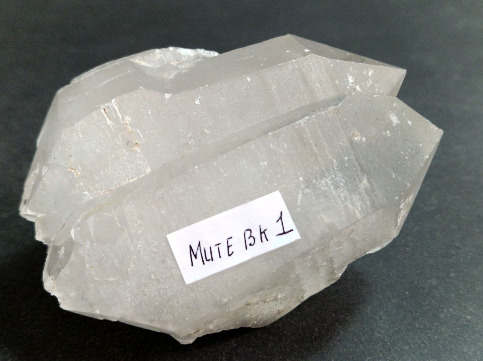 Multiterminerad Bergkristall Spets med Regnbåge och Lemurien Räfflor