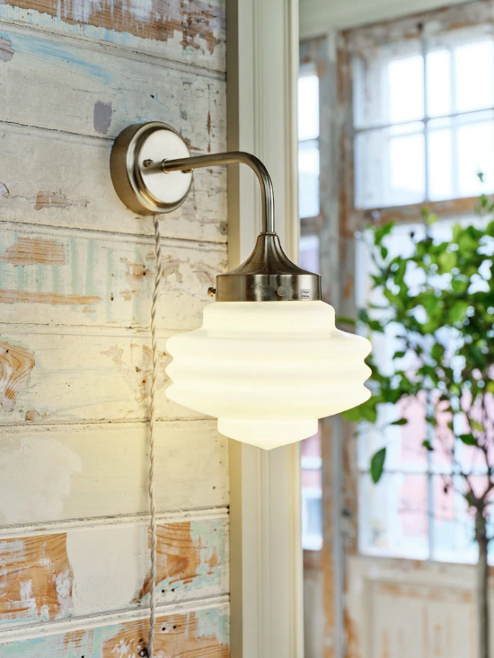 Valter wall lamp - Brass/Opal White - 20 cm