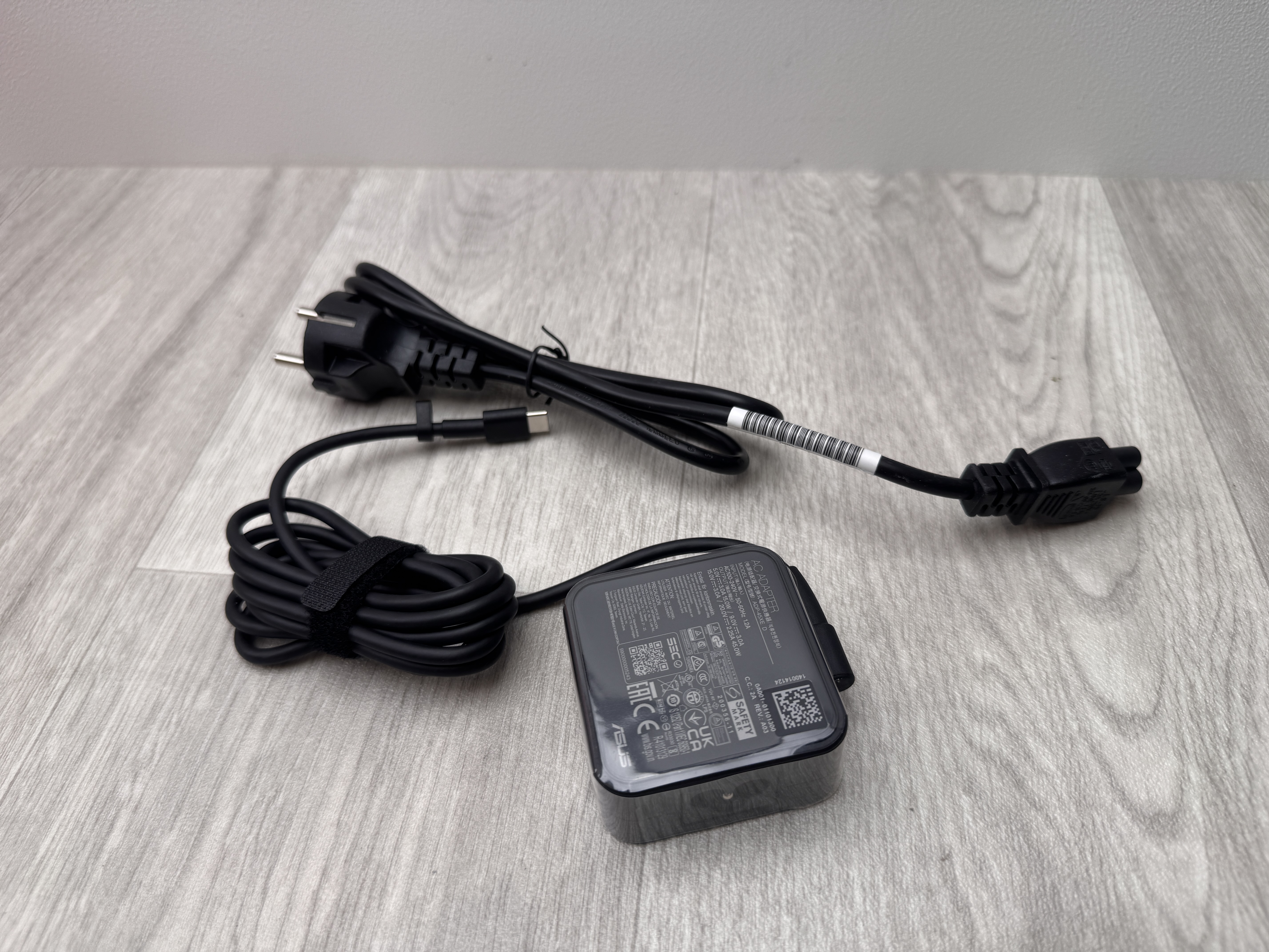 NY! Original Asus Adapter 45W PD 3P USBC Laddare 0A001-01101300