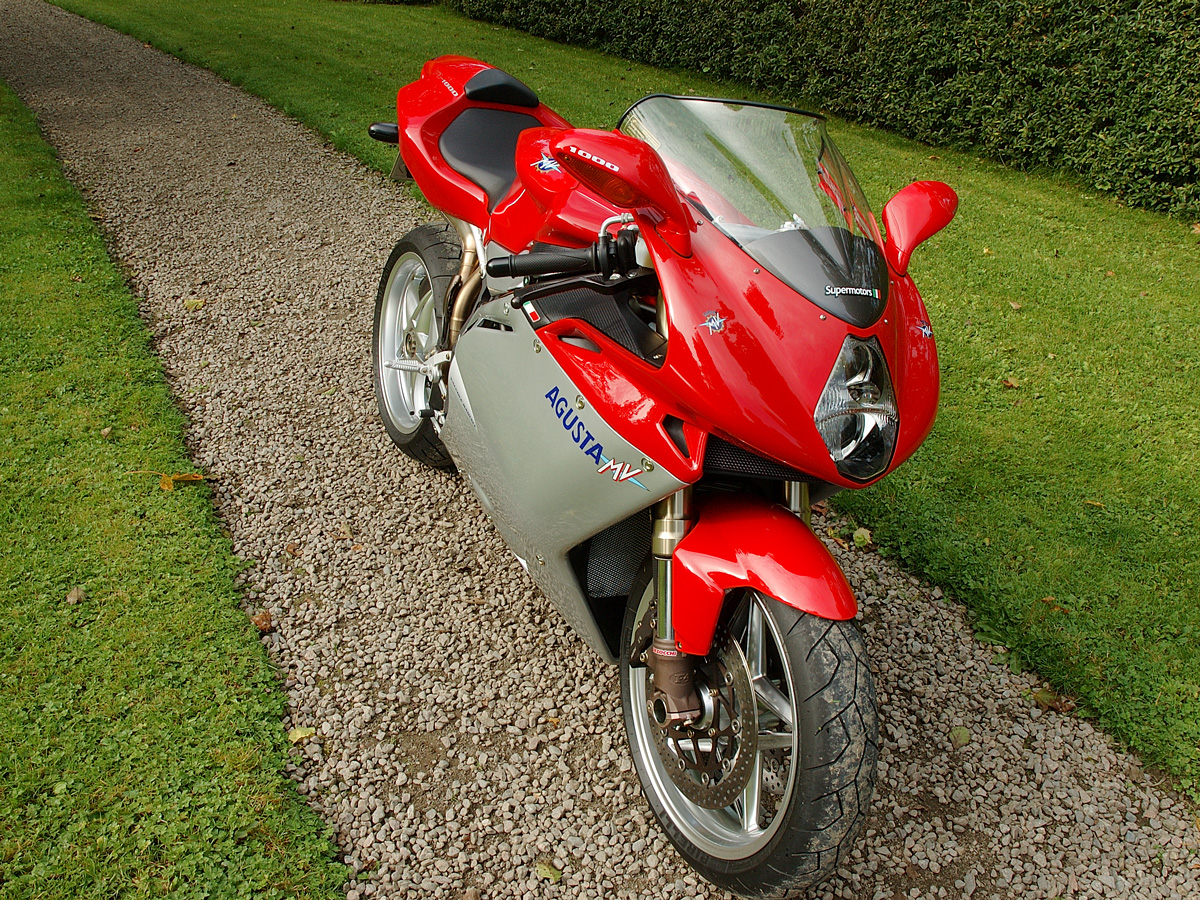 April 2025: Supermotors och klassiska MV Agusta! - 8