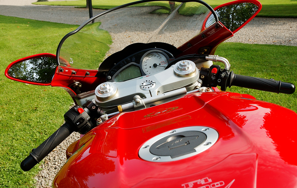 April 2025: Supermotors and classical MV Agusta!