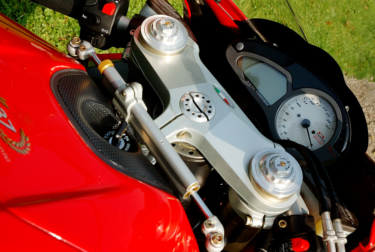 April 2025: Supermotors och klassiska MV Agusta! - 7