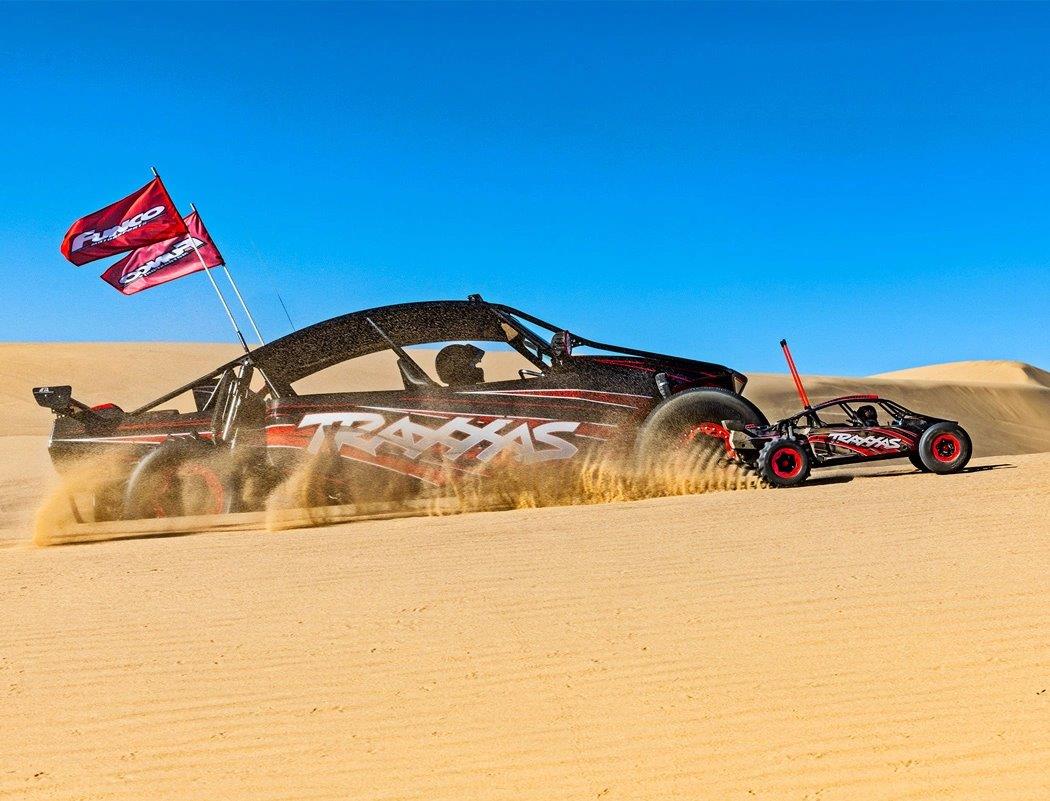 Traxxas Funco Pro Scale Sand Car 8S 2WD Röd - 22