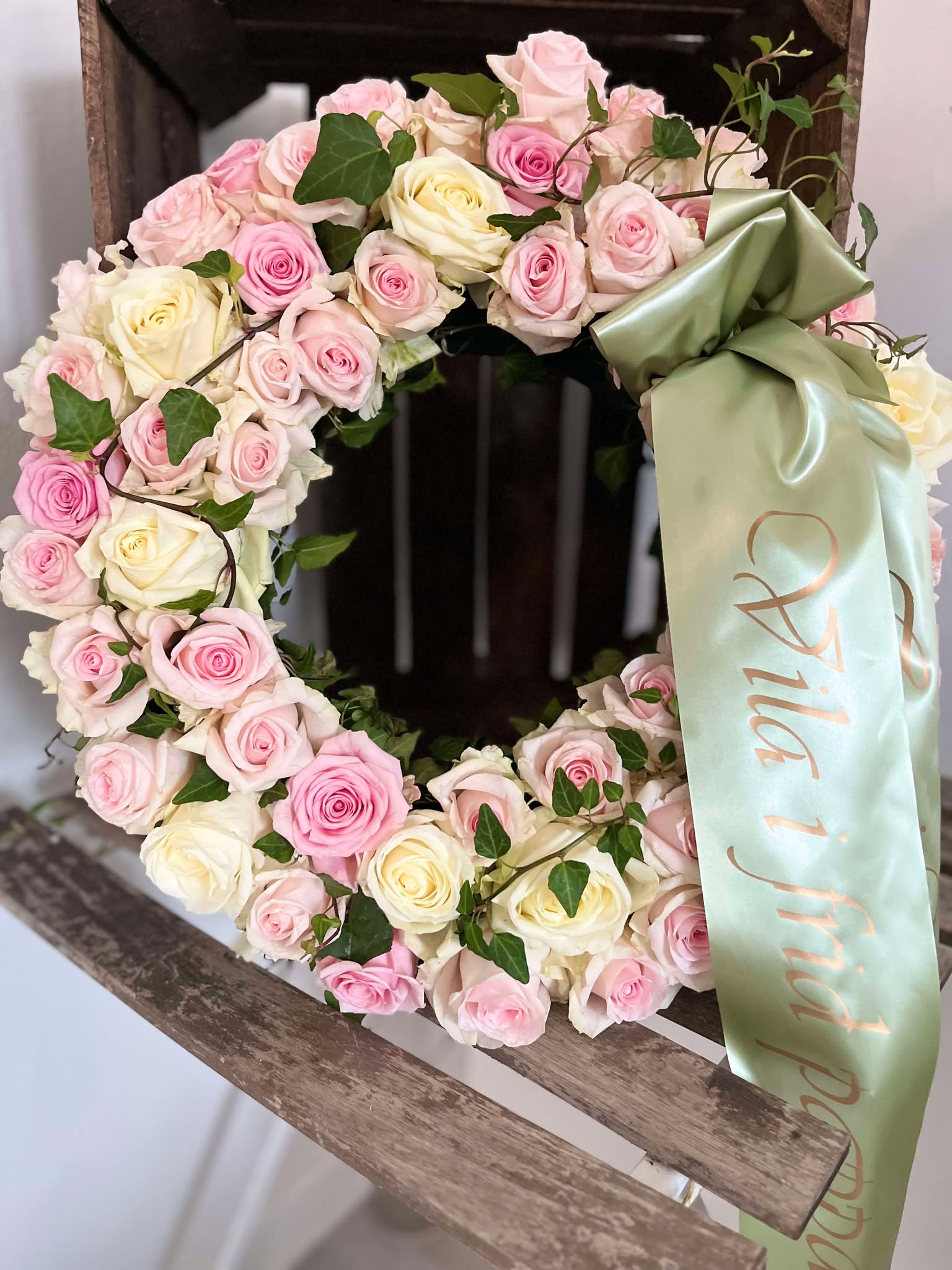 Rundbunden krans 3411