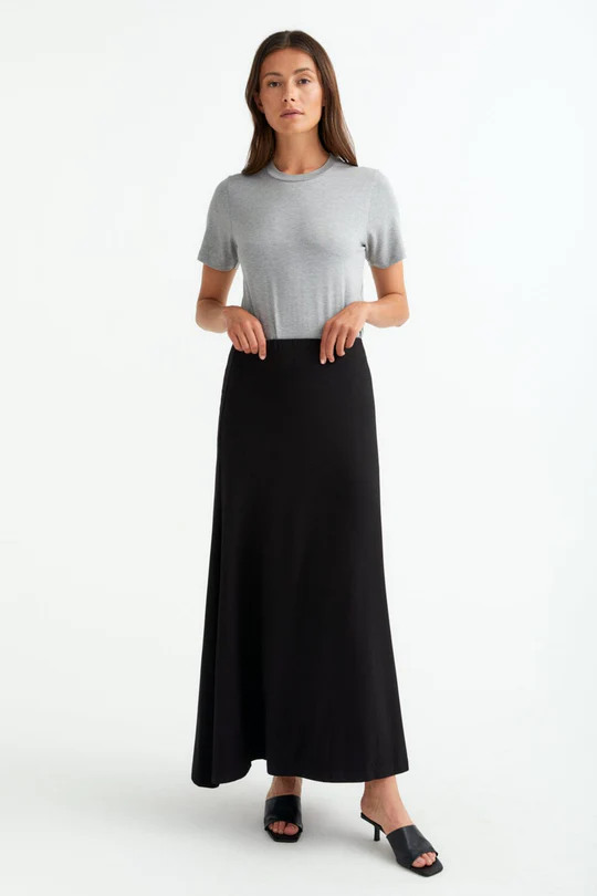 OLIVE KJOL SVART MOVESGOOD