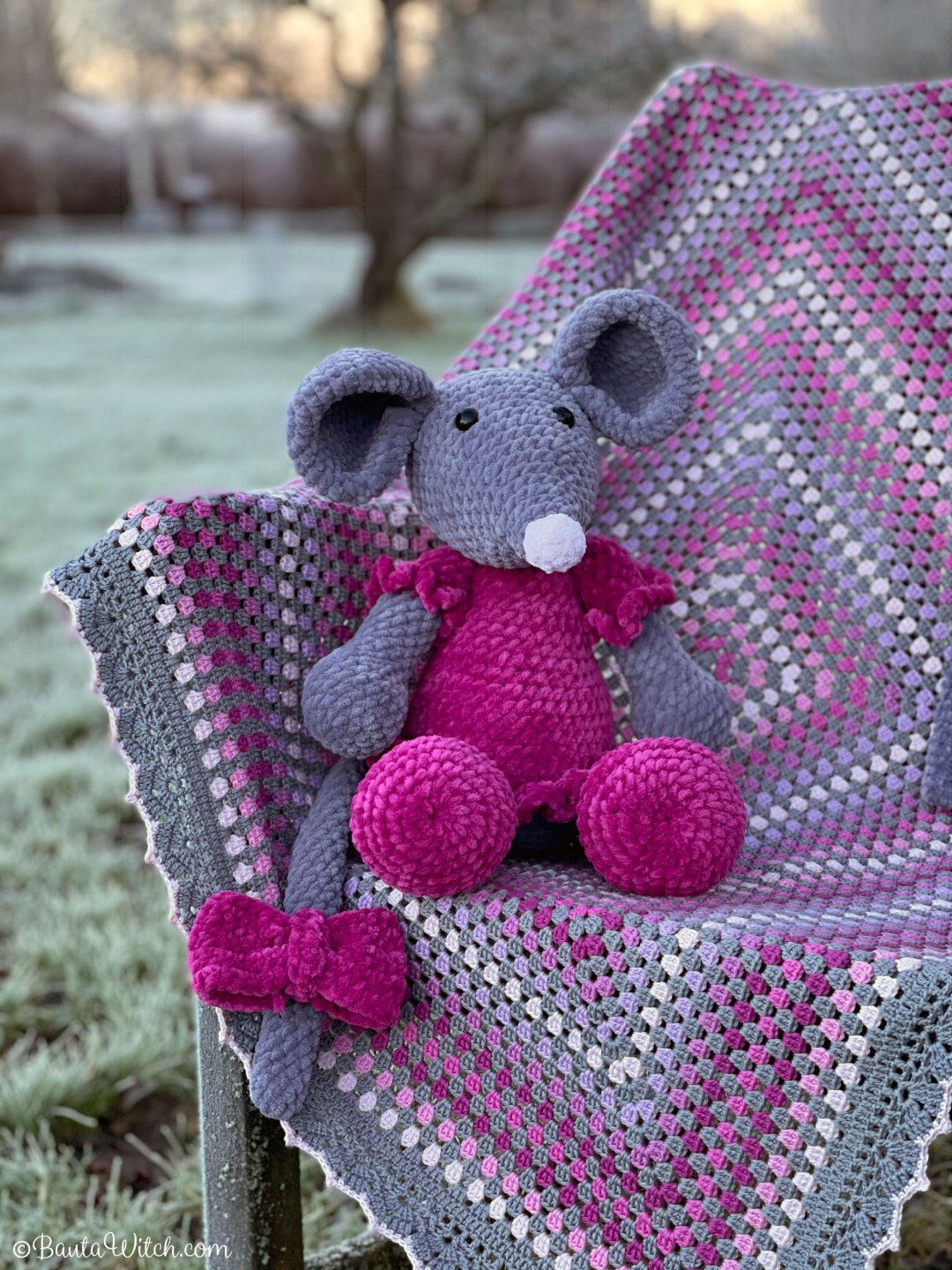 Babypläd - Stor Mormorsruta i rosa  (15 nystan) - 6