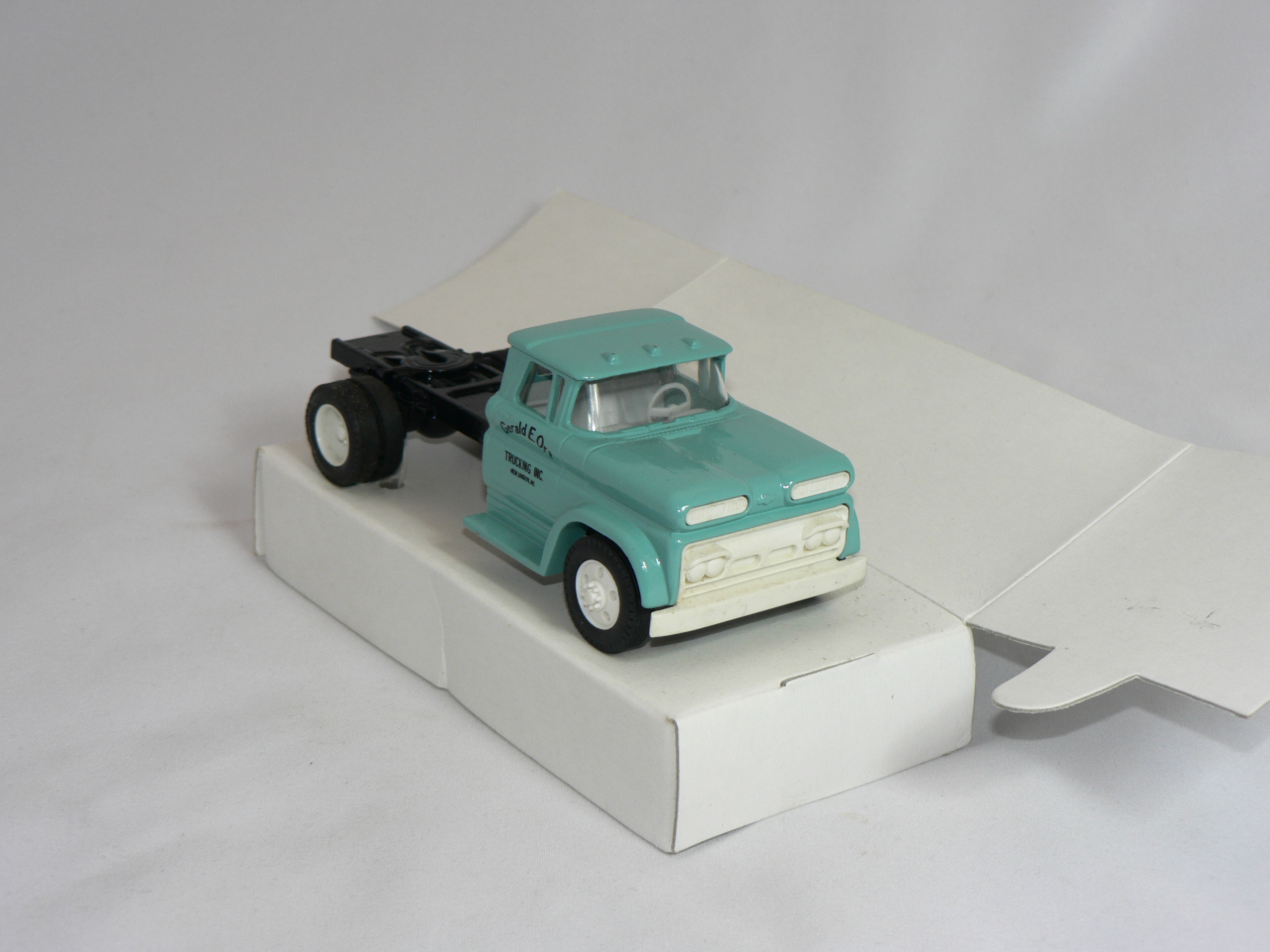 Chevrolet Cab 1960  1:43  Ertl