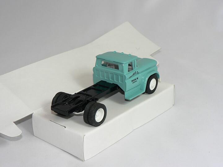 Chevrolet Cab 1960  1:43  Ertl