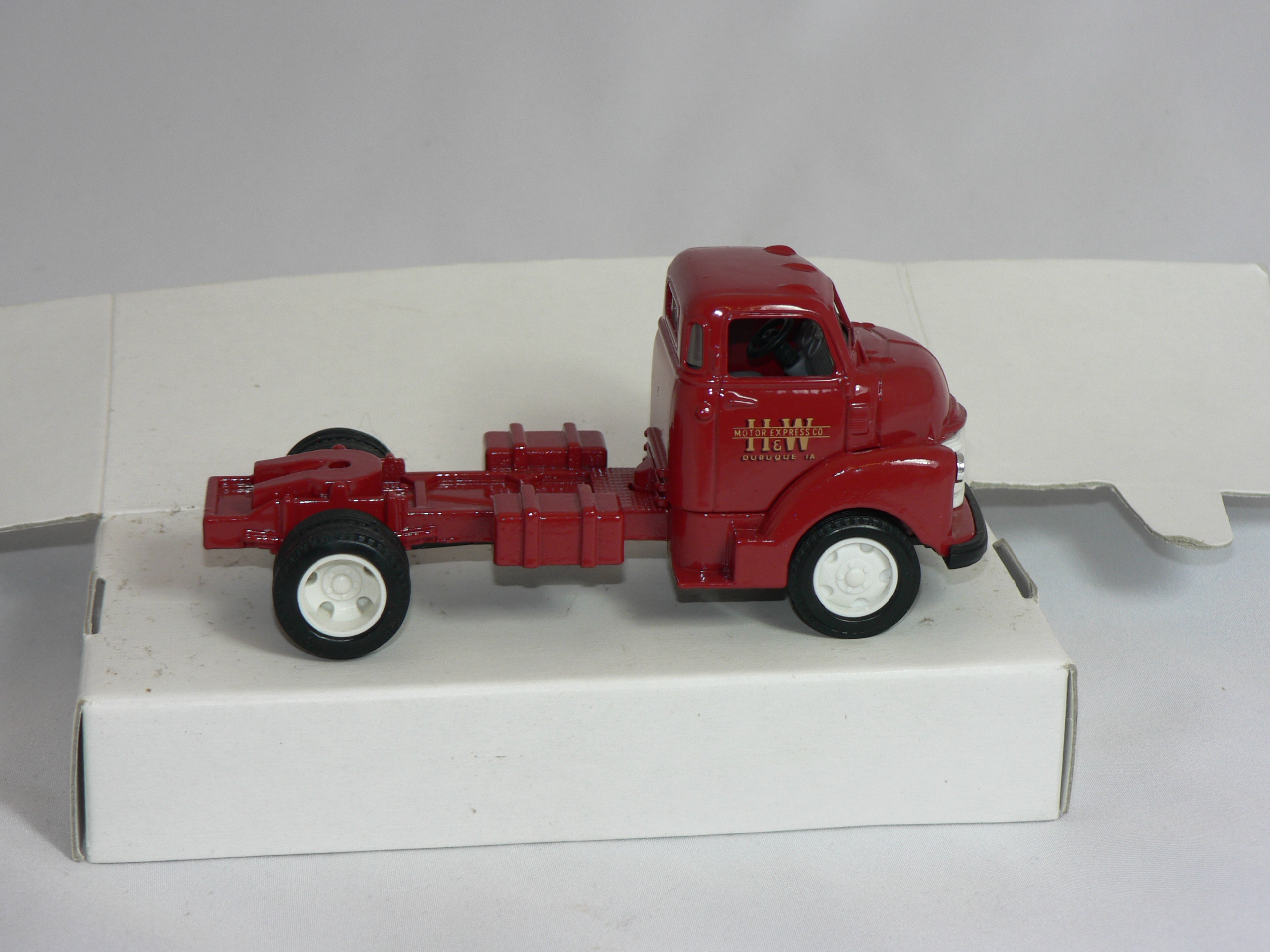 Chevrolet  Semi  Cab 1950  1:43  Ertl - 3