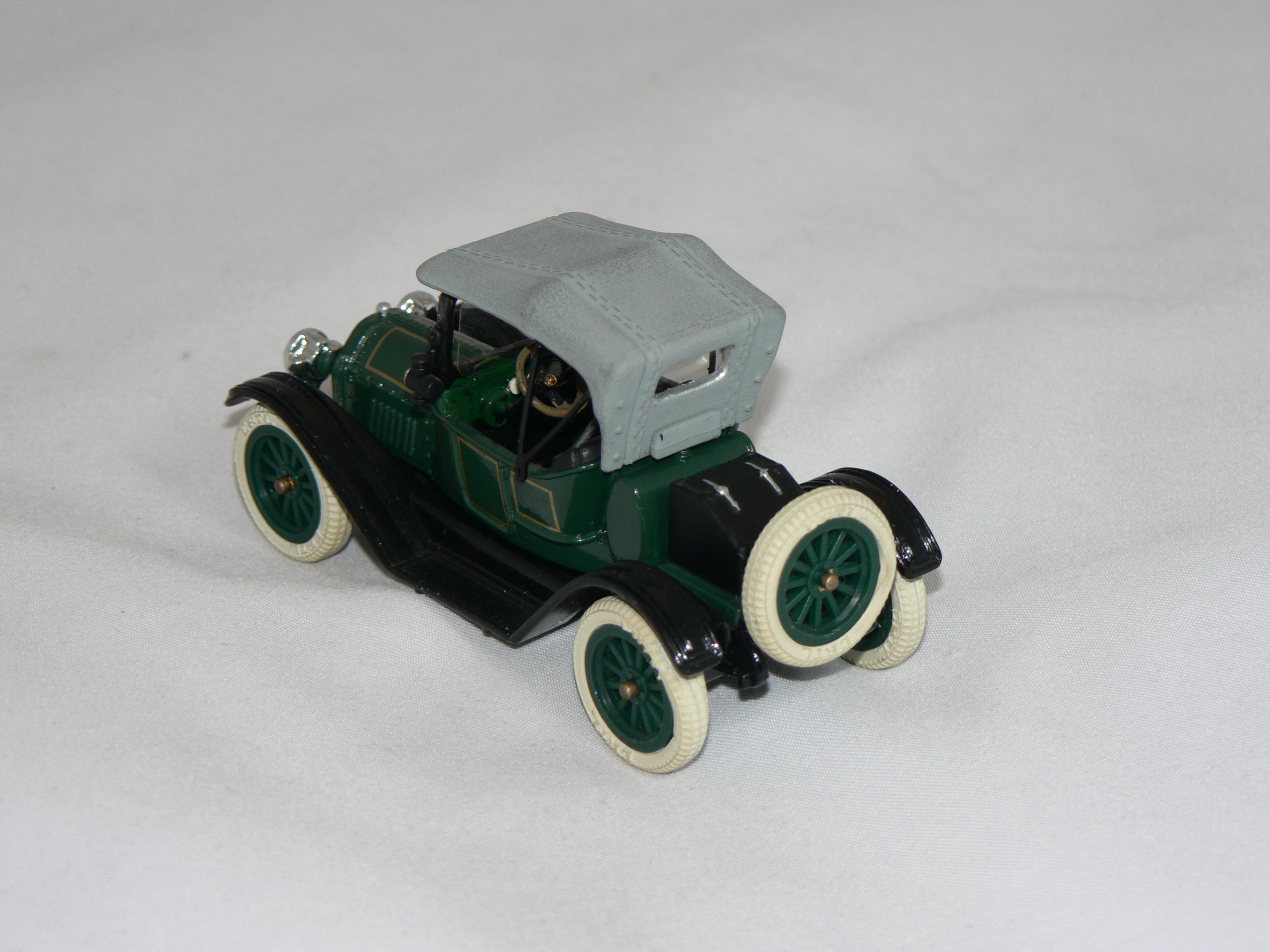 Chevrolet Royal Mail Roadster 1914   1:43  Ertl - 2