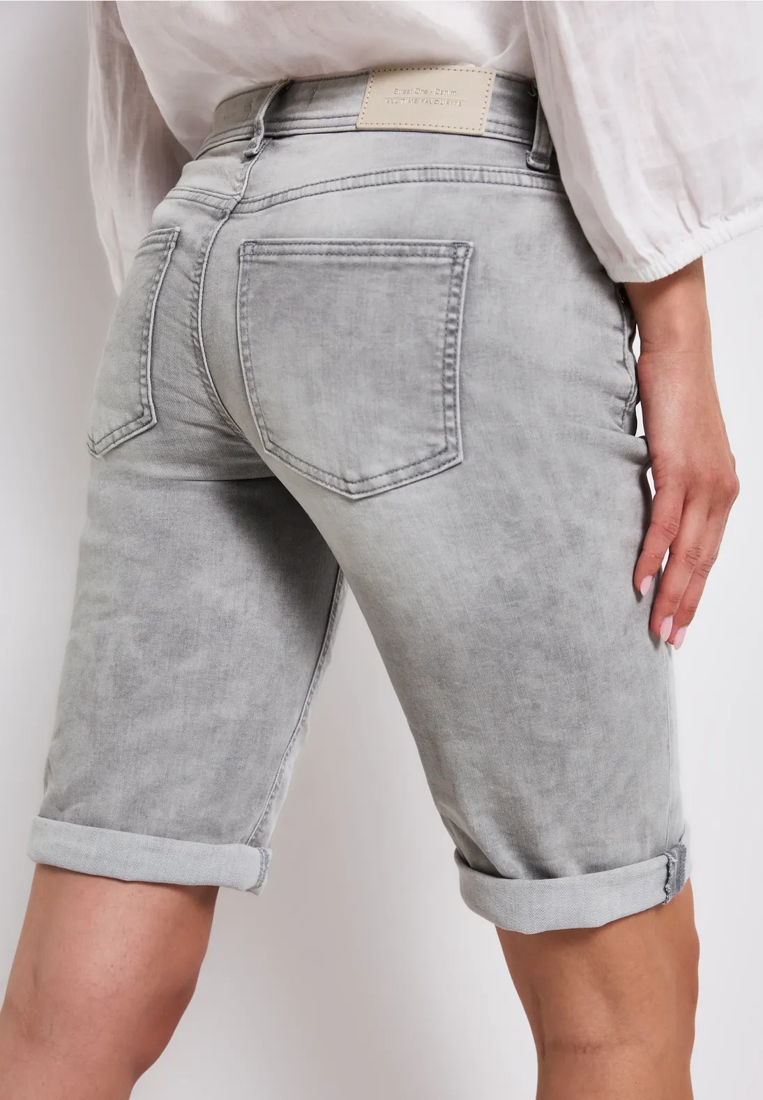 Jana Bermuda Shorts - Street One