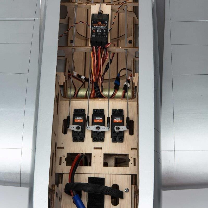 Hangar 9 P-47D Thunderbolt 20cc ARF, 67tum - 29
