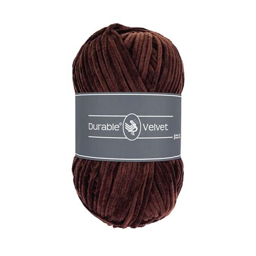Ett nystan av Durables sammetsgarn Durable Velvet i brunt