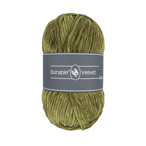 Ett nystan av Durables sammetsgarn Durable Velvet i skogsgrönt