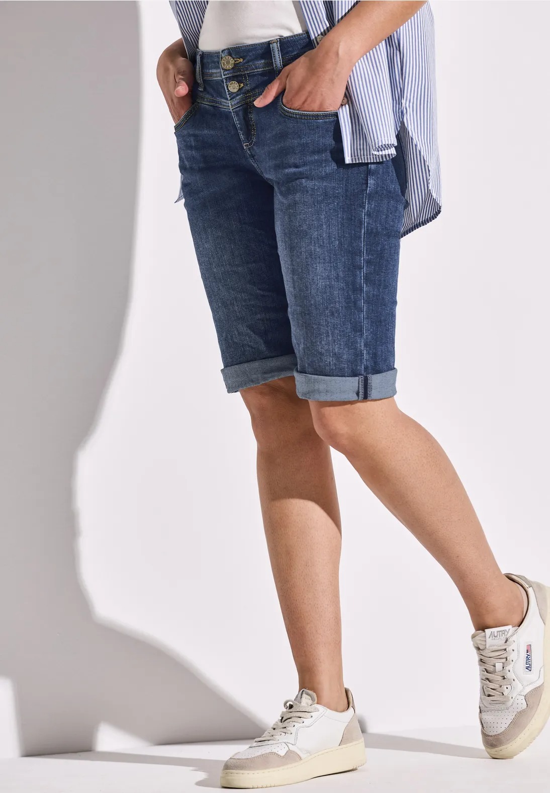 Jana Bermuda Shorts - Mid Blue - Street One - 5