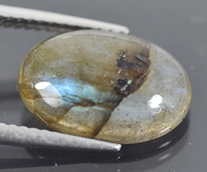 Piedra preciosa labradorita suelta natural ovalada de 3,95 ct con un impresionante juego de colores - 3