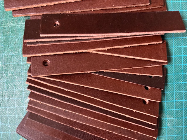 LÄDERREM CHOKLAD 140 MM (25-PACK) 2:a Sortering  