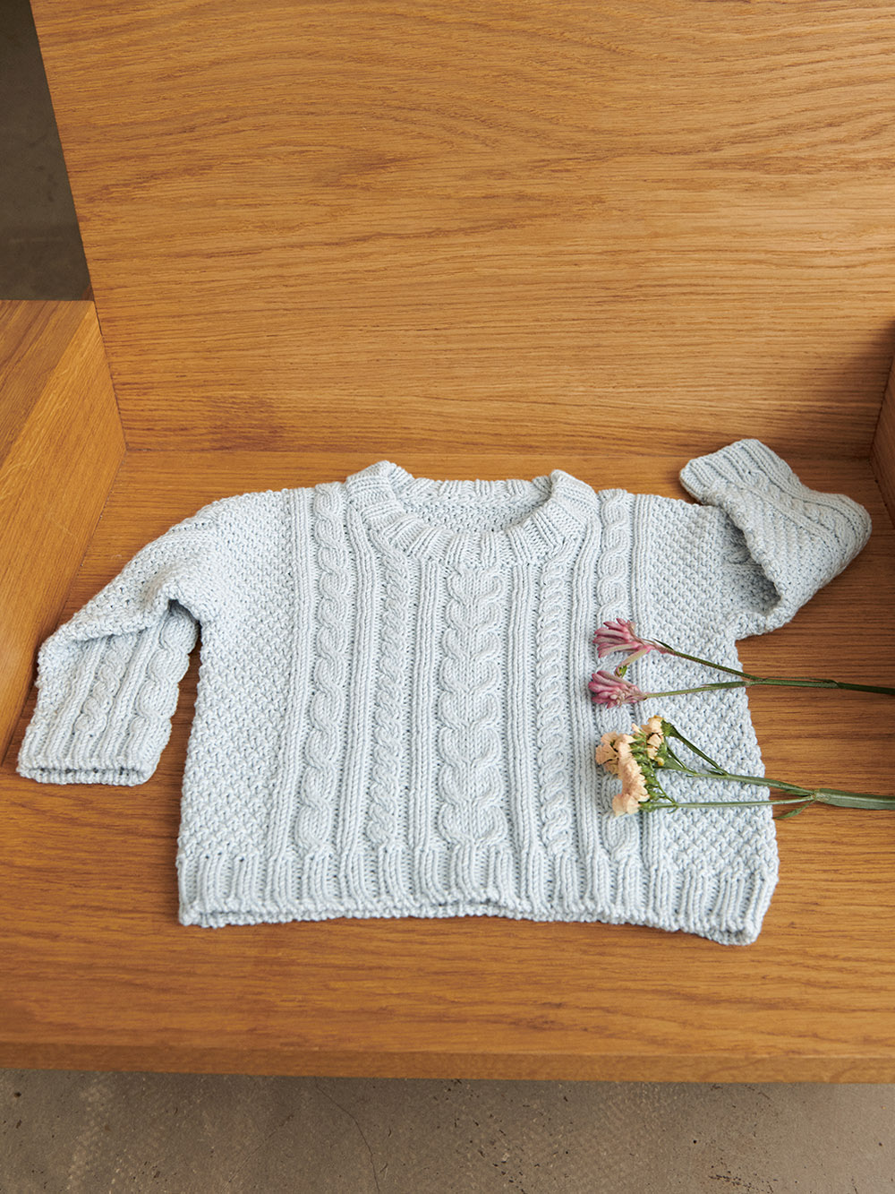 Sandnes Caspian Sweater 2505_05 (20 m st 4) - 3
