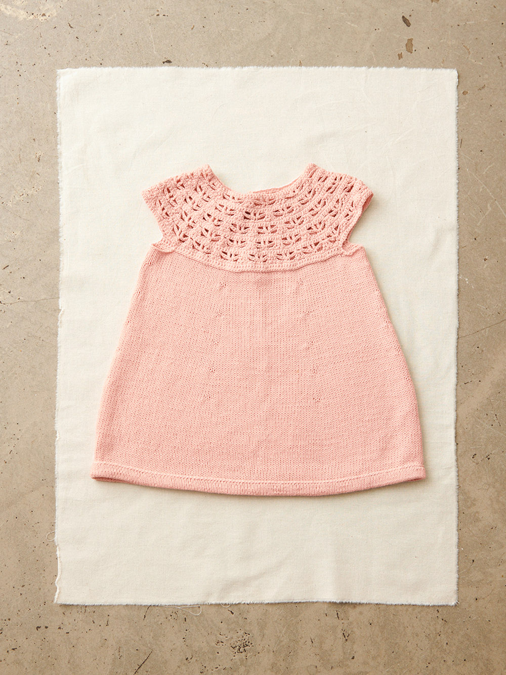Sandnes Indy Dress Baby 2505_04 (27 m st 3) - 4