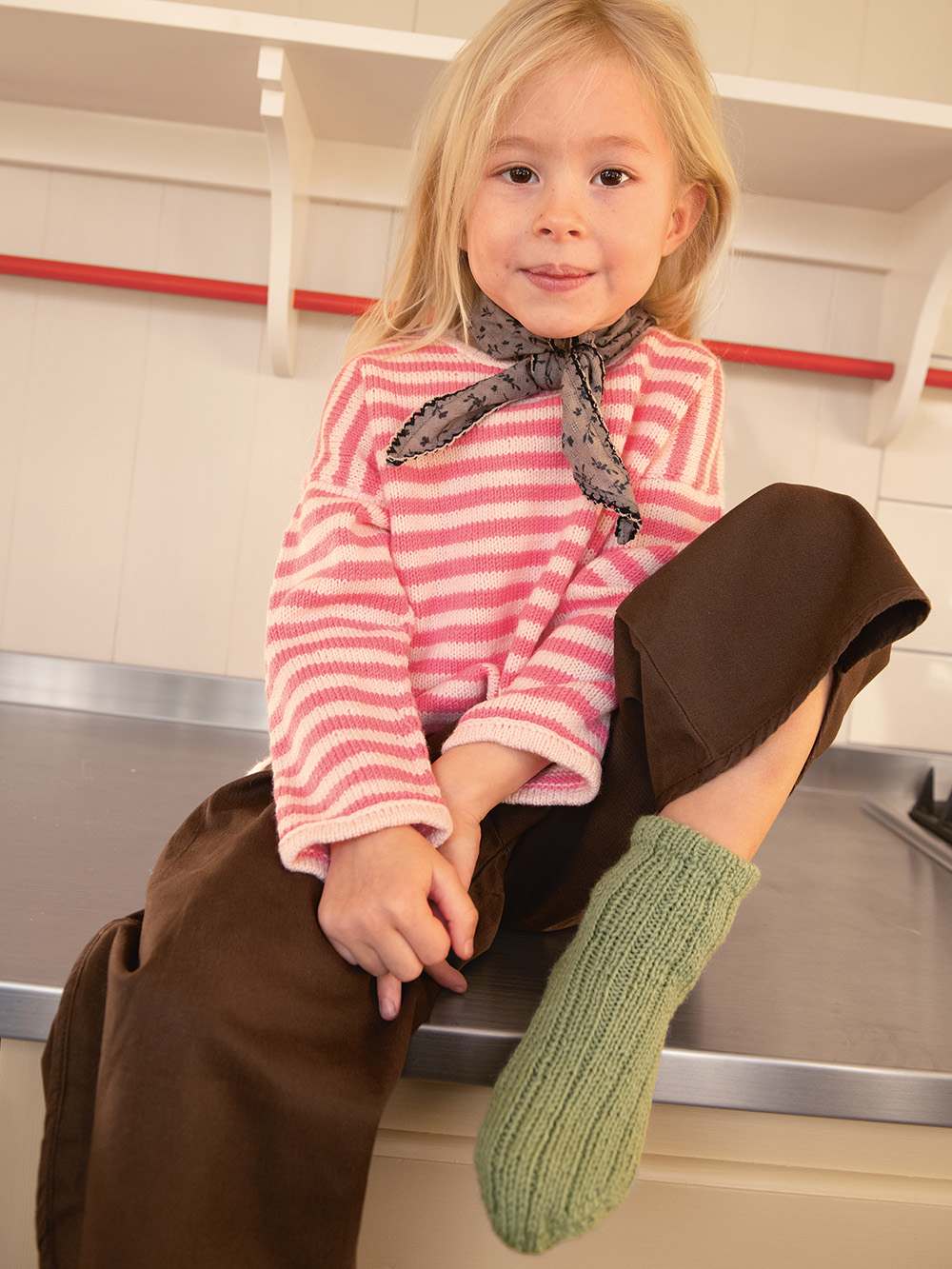 Sandnes Pascal Sweater Junior 2501_02 (28 m st 3) - 3