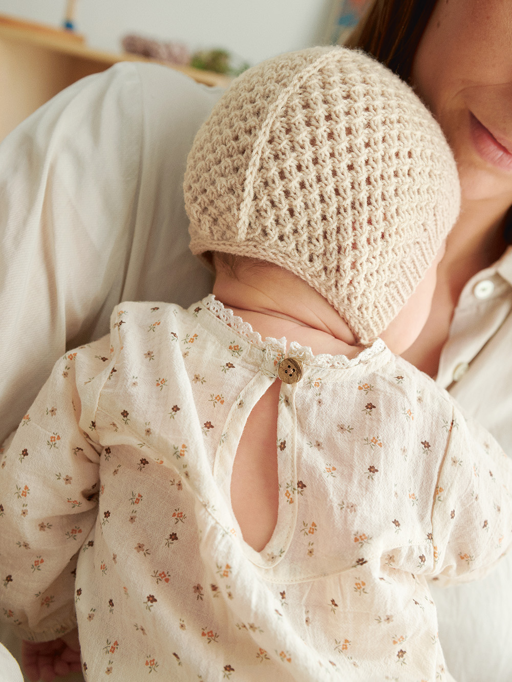 Sandnes April Cardigan, diaper pants & bonnet Baby 2413_05 (28 m mönster st 3) - 6