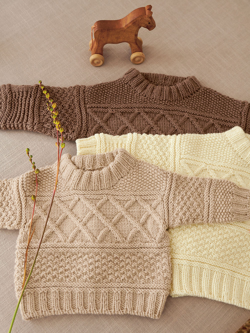 Sandnes Guernsey Sweater Baby 2413_01 (20 m mosstickning st 4) - 2