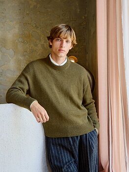 Sandnes William Sweater Man 2412_01 (23 m st 3,5)
