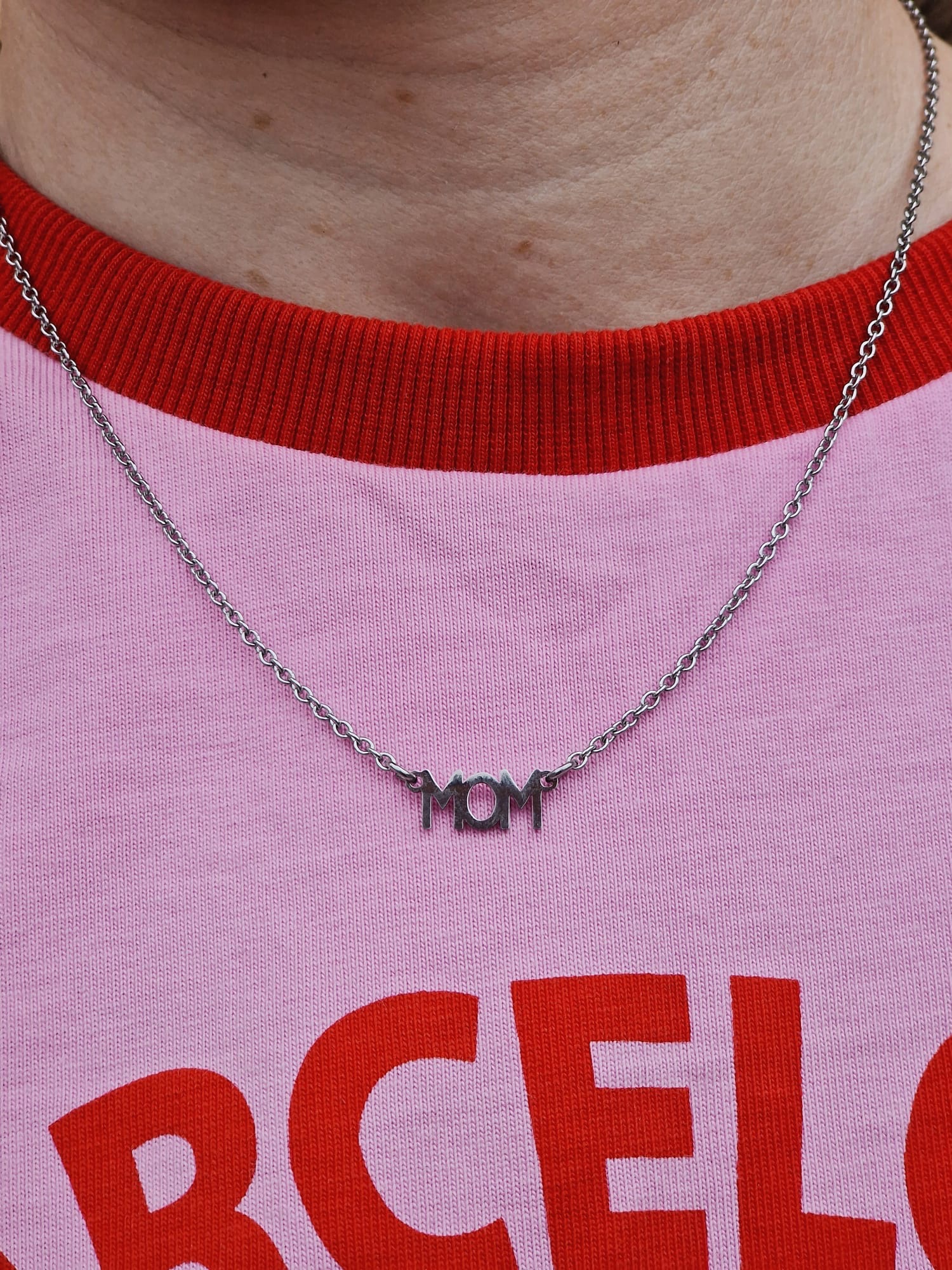 Necklace "Mom" steel colour 
