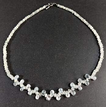Halsband med Akvamarin - Pärlmix