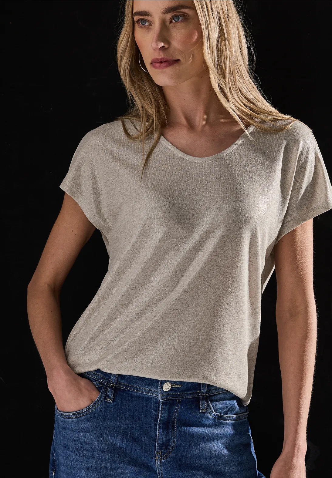 SOL Coated V-neck Shirt - Moonstone Sand - Street One