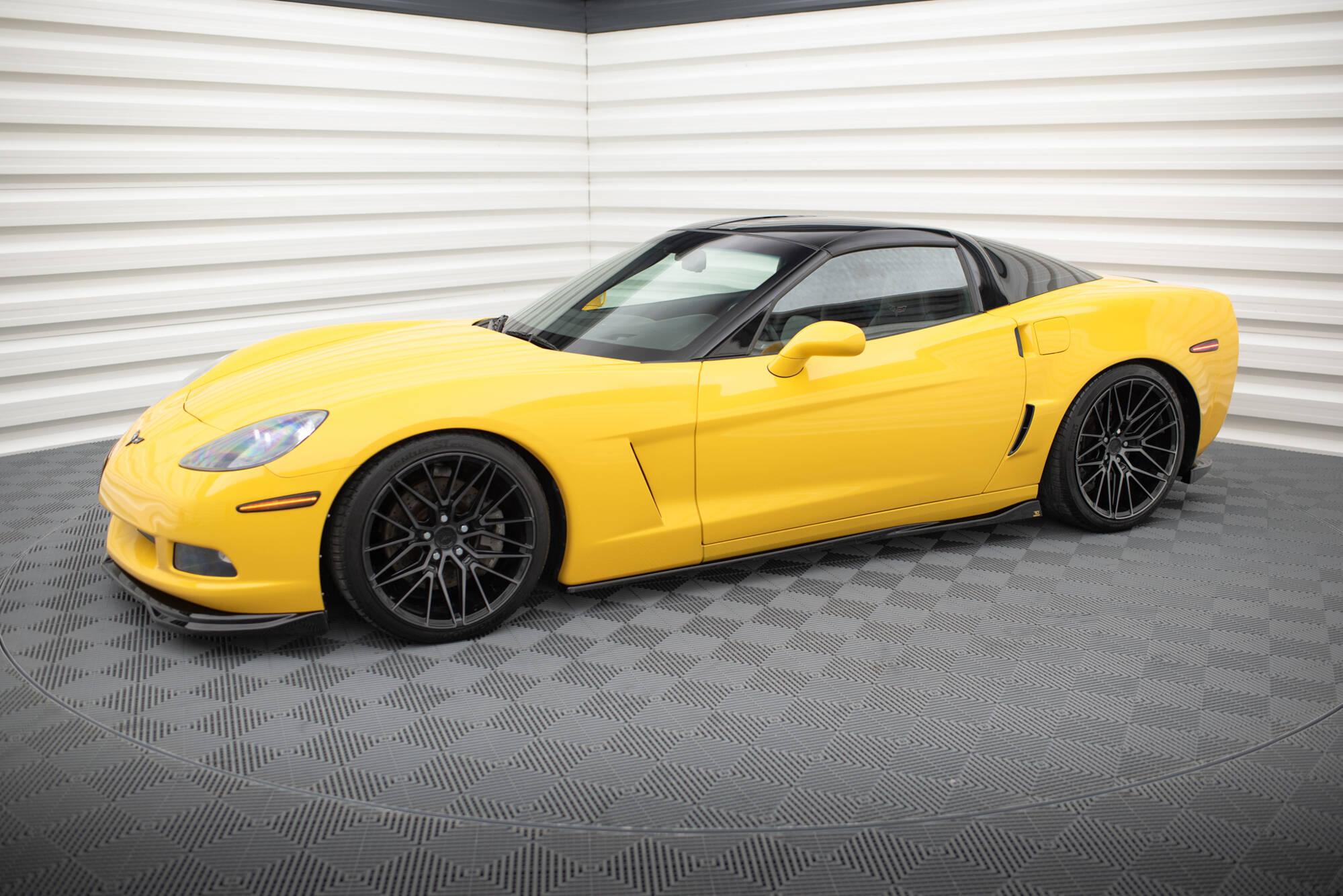Maxton - Side Skirts Diffusers Chevrolet Corvette C6 - 2