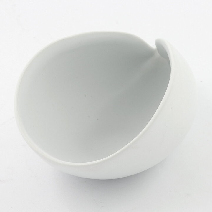 Stig Lindberg (Veckla 1950) White Sculptural Bowl 18 cm (3)