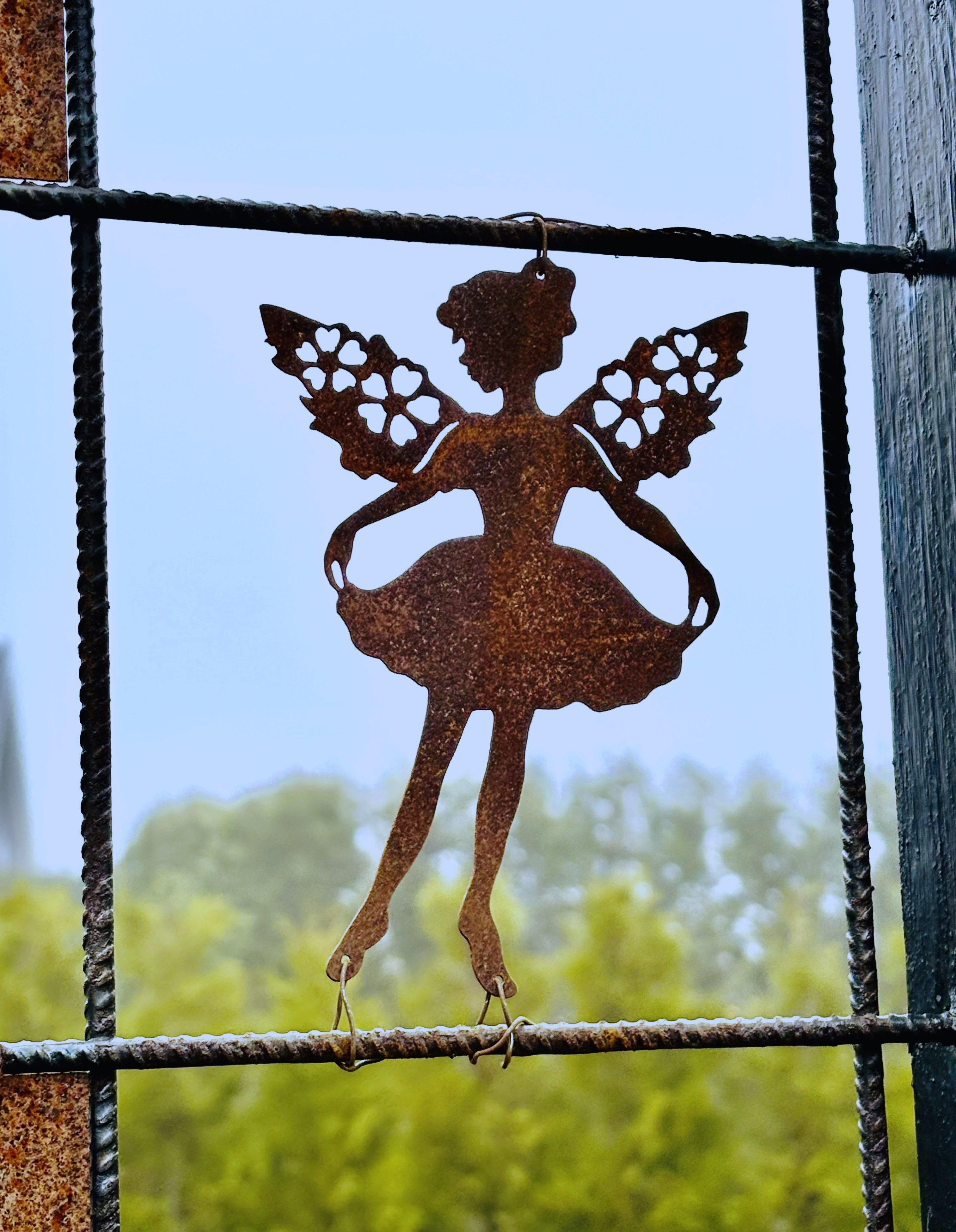 Rostig  DANSANDE ÄLVA till armeringsnät 14 cm