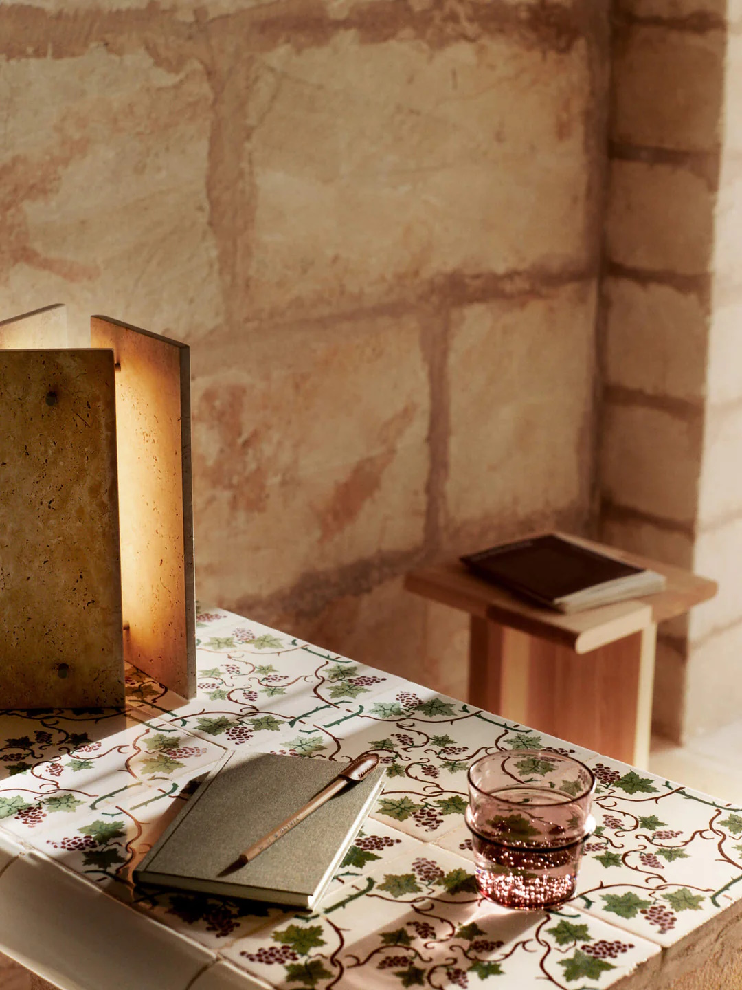 Oeste bordslampa travertin Ferm Living - 3