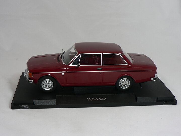 Volvo 142    1973   1:18 MCG