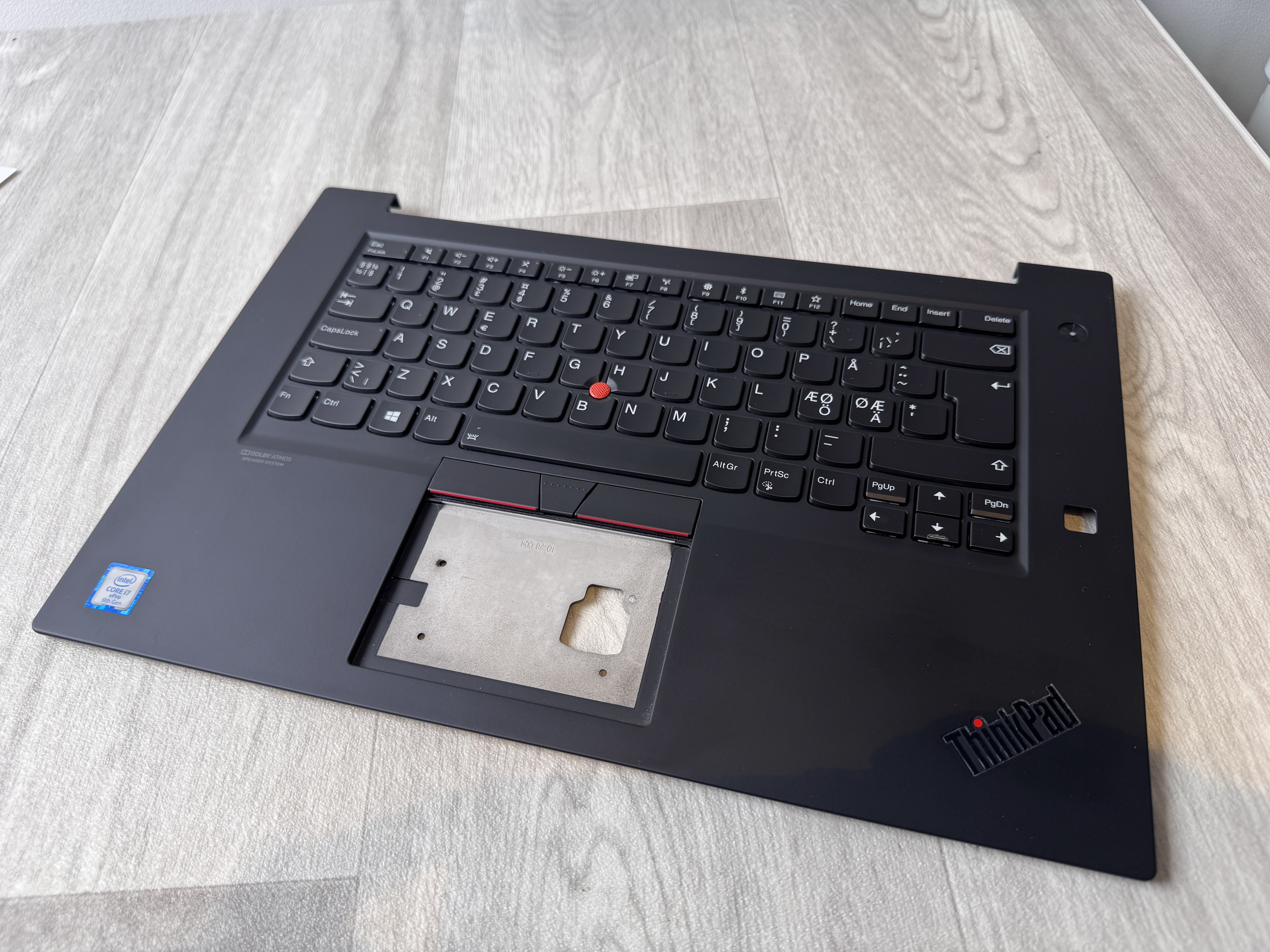 Original Lenovo Palmrest med Tangentbord SN20R58803 för ThinkPad X1 Extreme 2nd Gen