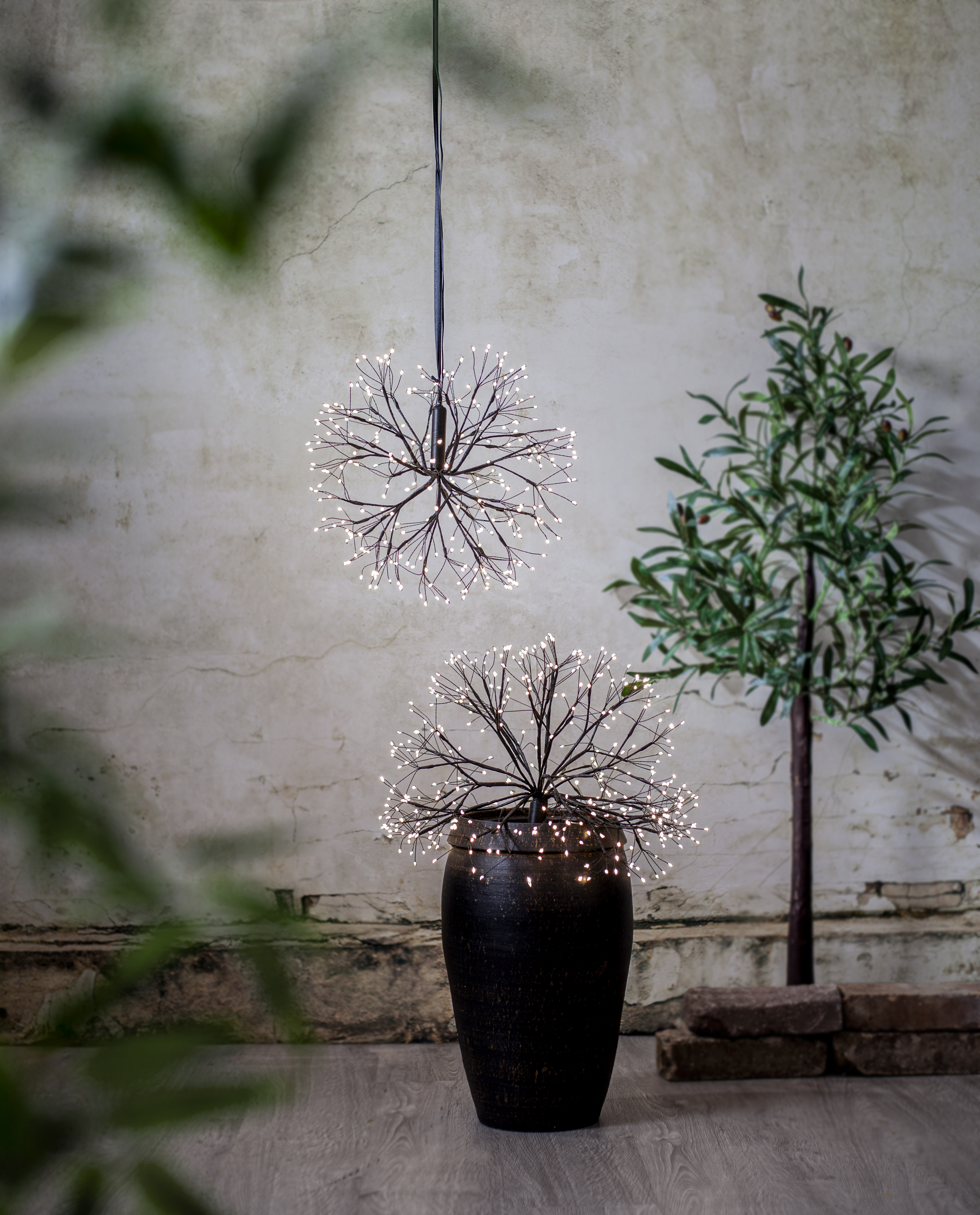 Ljushänge - Ljusboll - Hängande dekoration - 288 LED-lampor - 40x40 cm - 8
