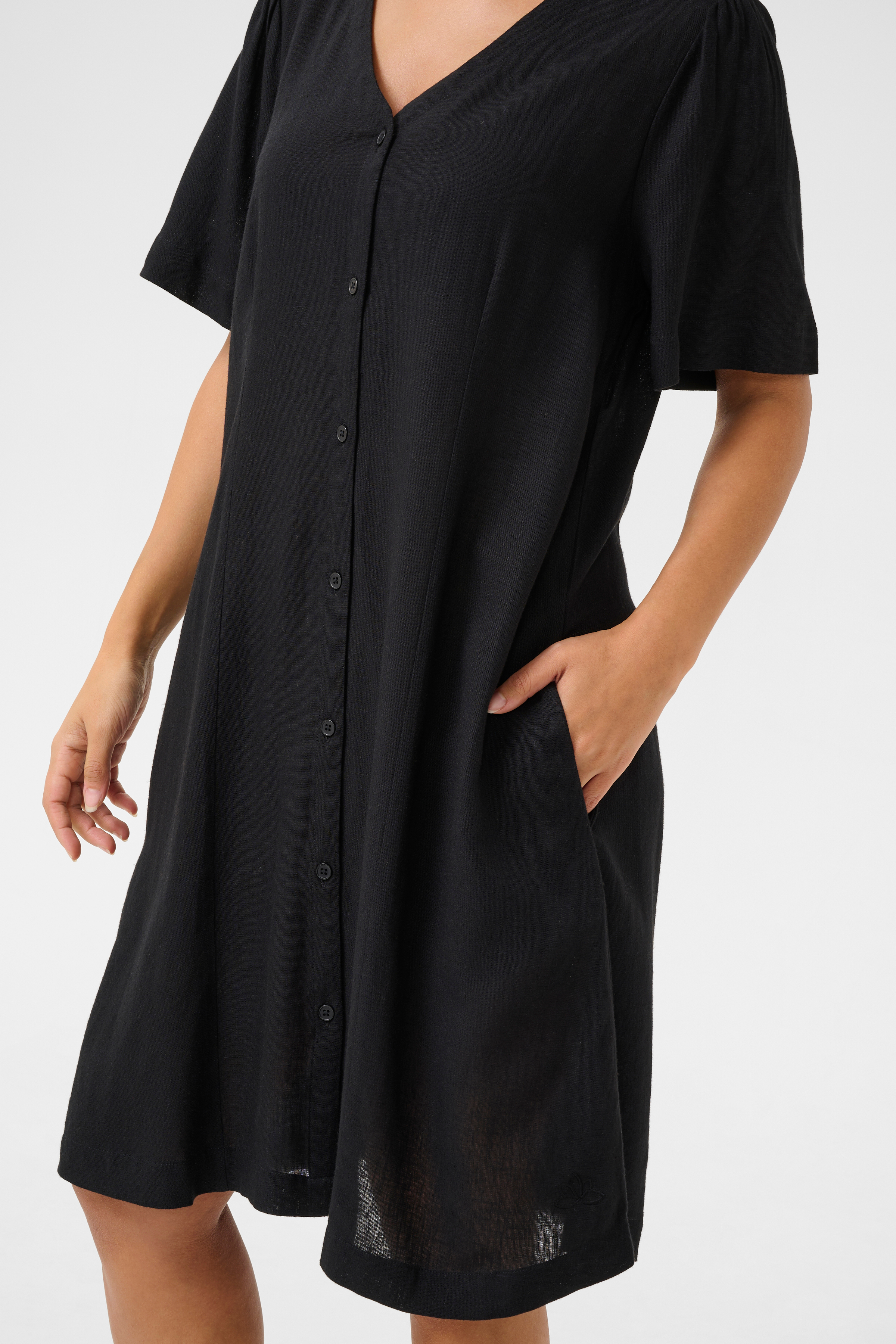CRVENTA DRESS - PITCH BLACK - CREAM - 4