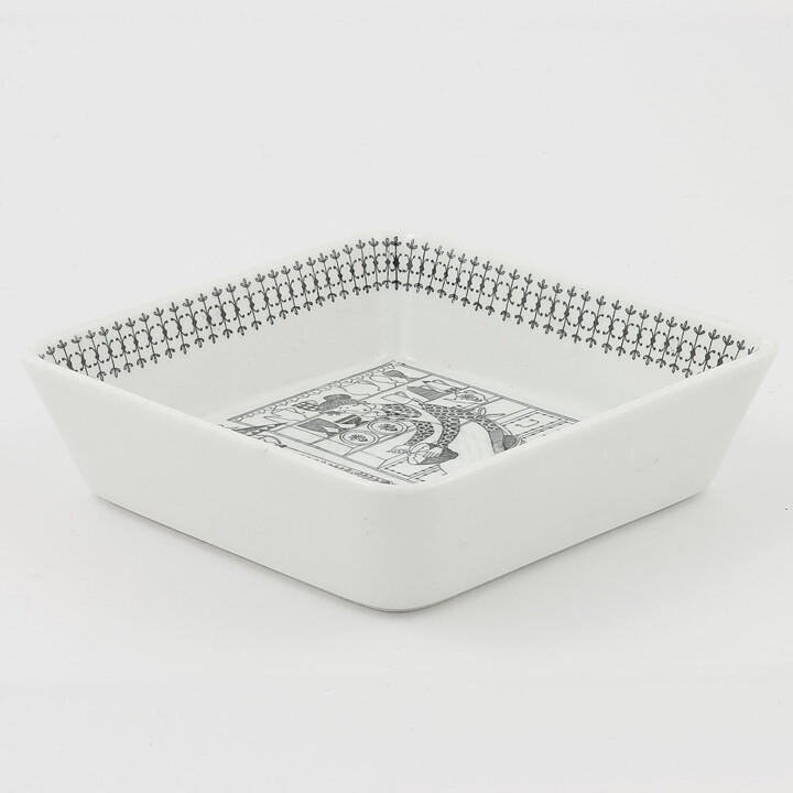 Raija Uosikkinen (Emilia 1959) Quadratic Bowl  with Graphic Motif 14 cm (6)