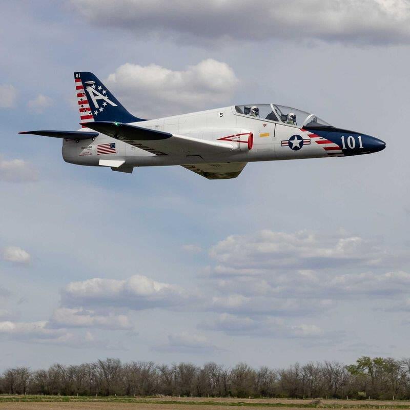 Hangar 9 Hawk/T-45 140-160N Turbine Jet ARF - 5