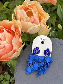 BOW19 Leaf Stone Earrings Strong Blue