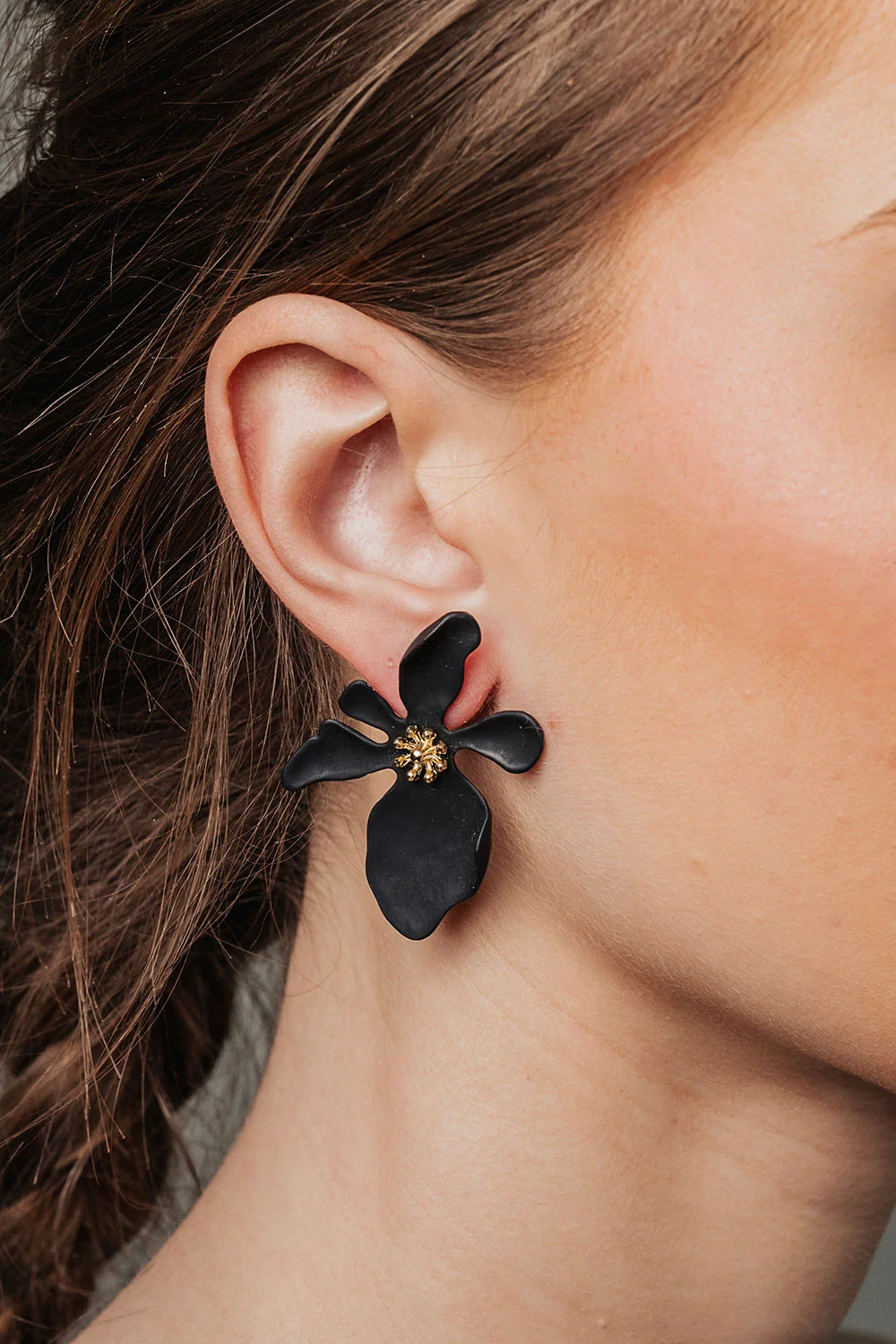 BOW19 Flower Earrings Black - 2