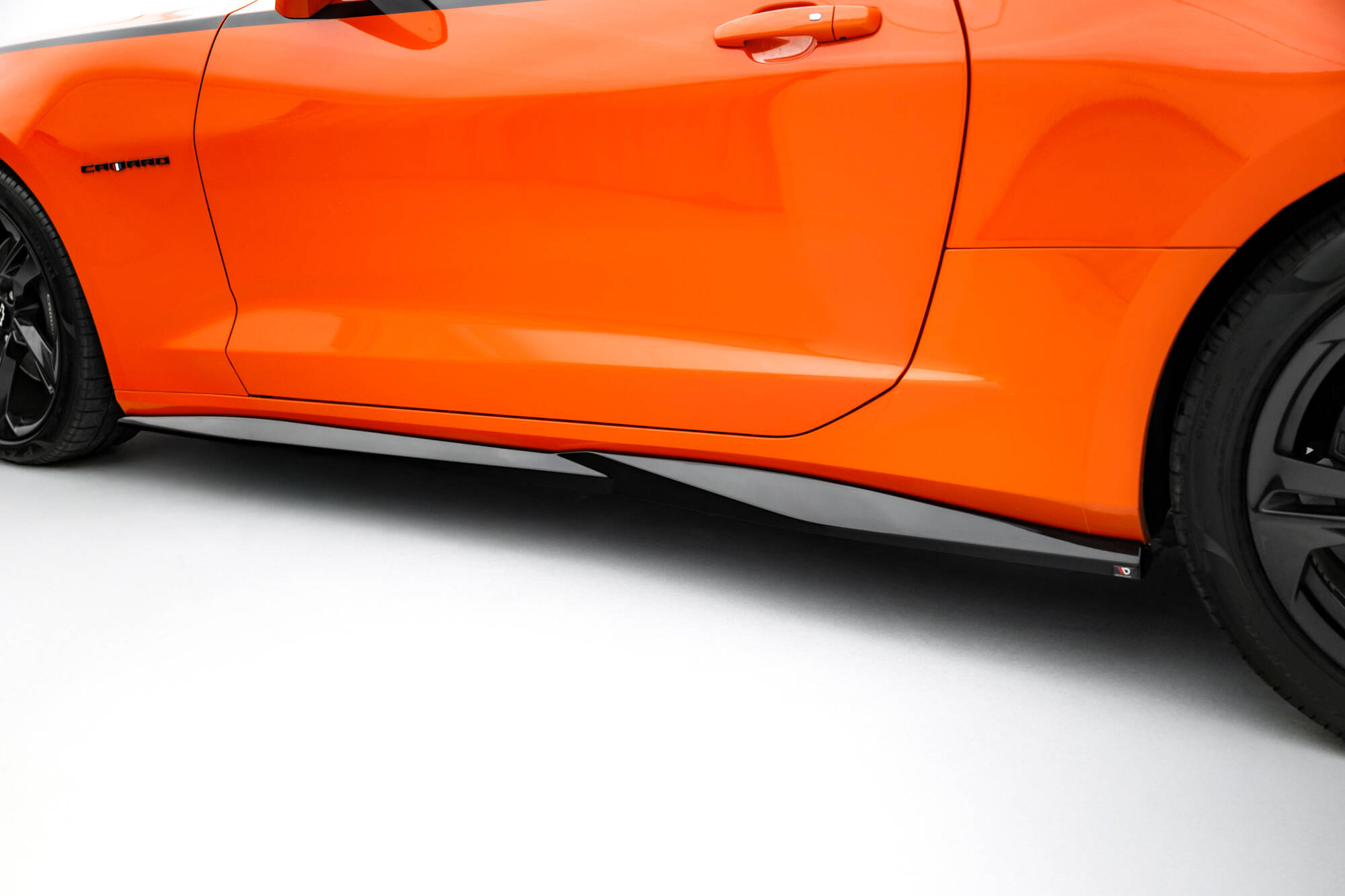 Maxton - Side Skirts Diffusers V.1 Chevrolet Camaro SS Mk6 Facelift - 3