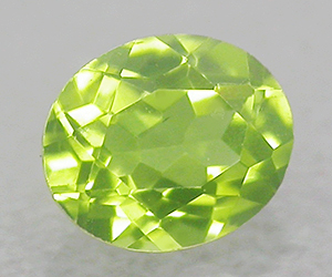 Piedra preciosa de peridoto suelta natural calibrada ovalada de 6 x 5 mm