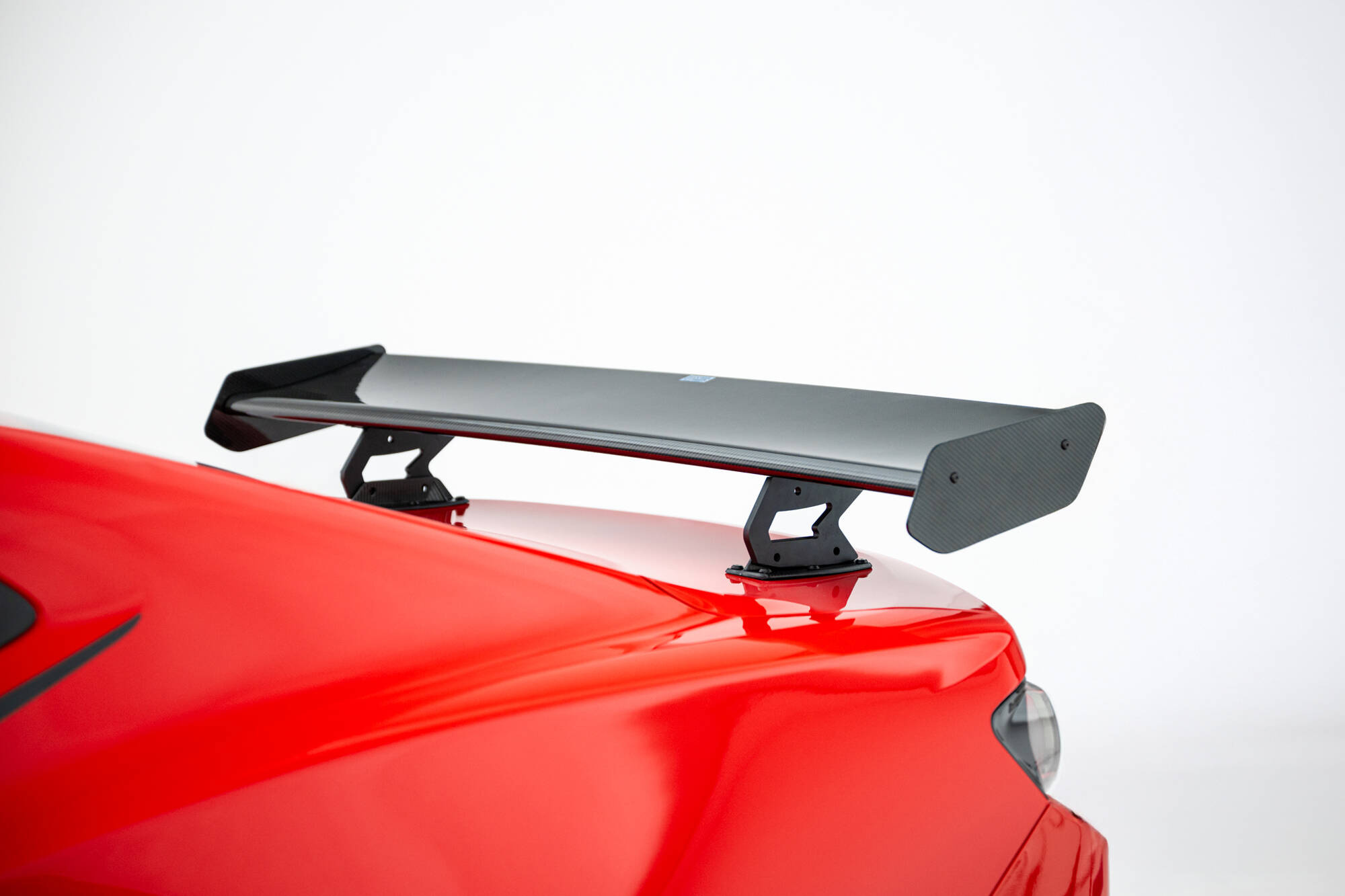 Maxton - Carbon Spoiler With Internal Brackets Uprights Chevrolet Camaro SS Mk6 Facelift - 4