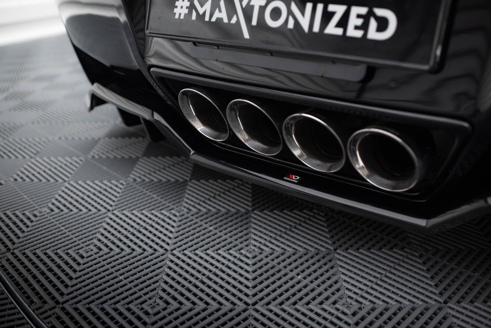 Maxton - Central Rear Splitter (with vertical bars) Chevrolet Corvette C7 - 4